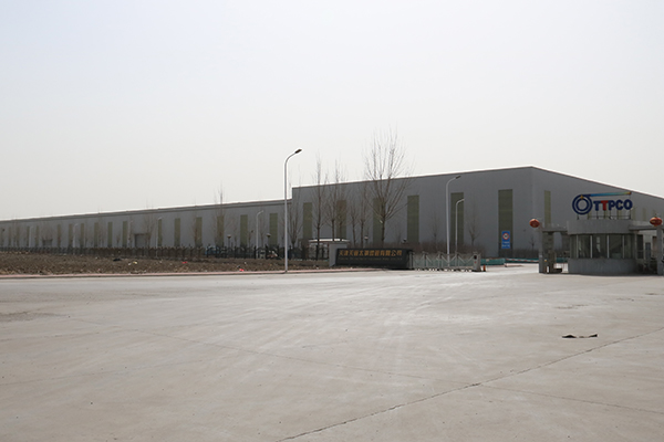 集團(tuán)門(mén)口